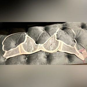 Savage X fenty White Two toned Bra